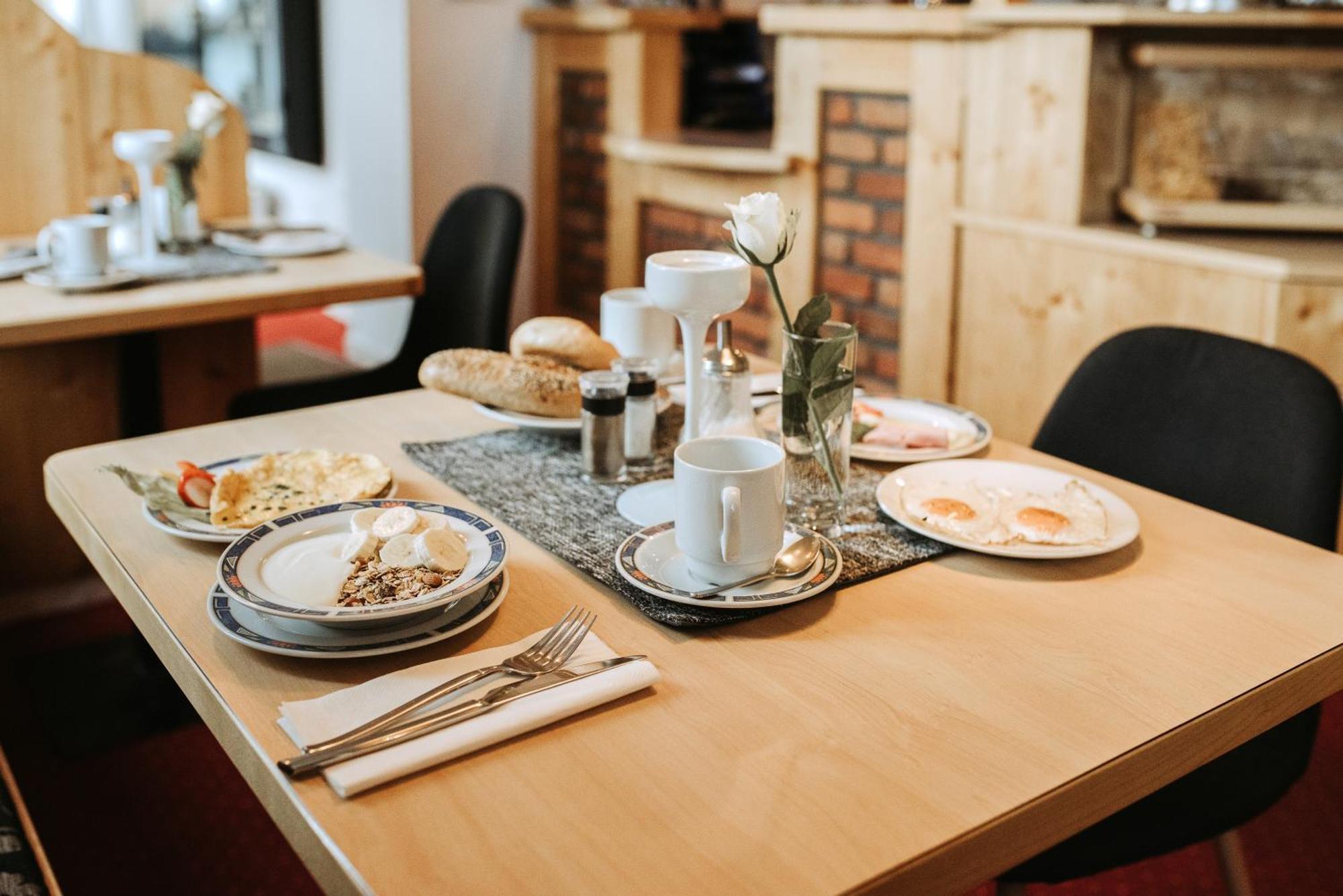Restaurant Gaestehaus Feldkirchen Feldkirchen bei Graz Екстериор снимка