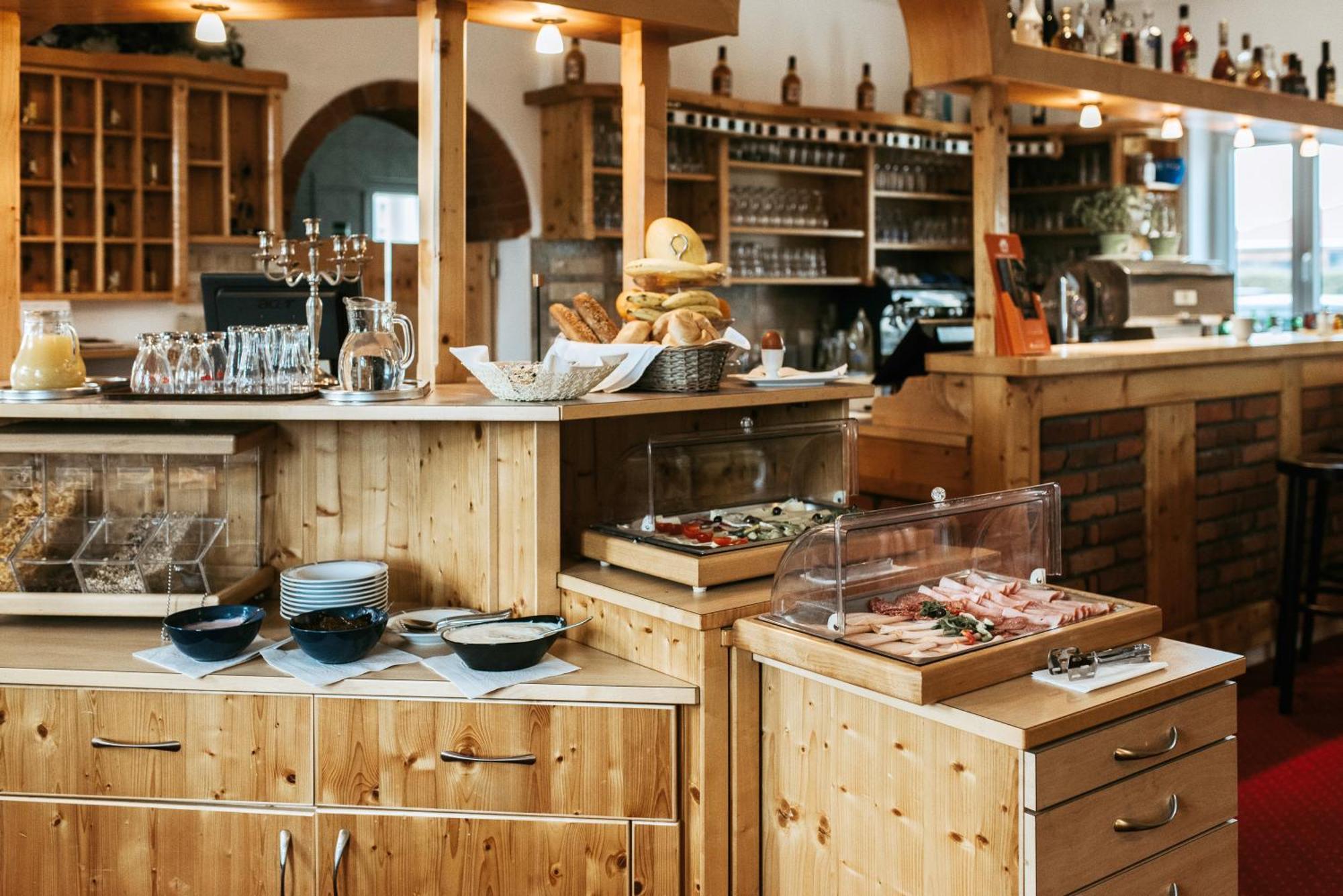 Restaurant Gaestehaus Feldkirchen Feldkirchen bei Graz Екстериор снимка