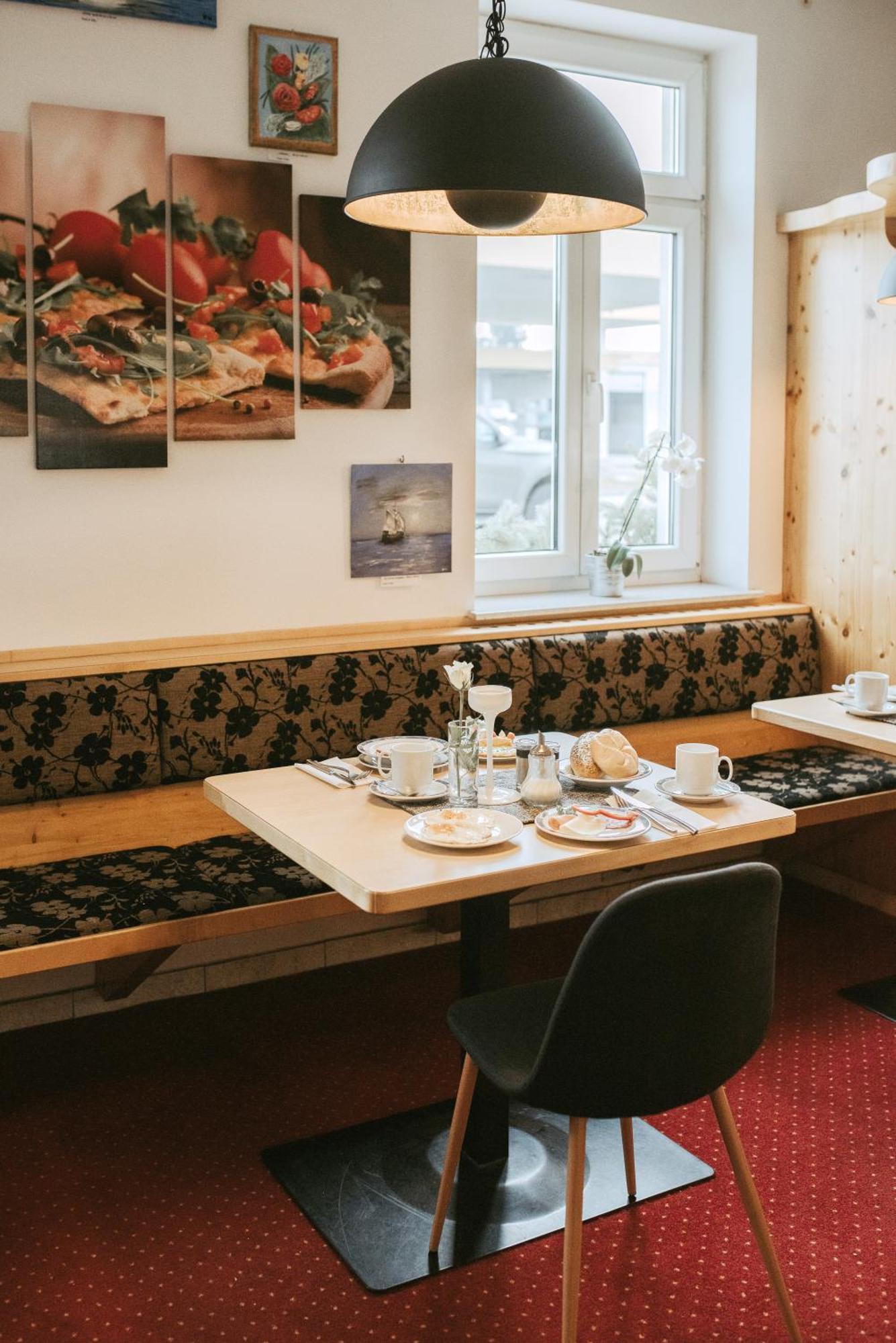 Restaurant Gaestehaus Feldkirchen Feldkirchen bei Graz Екстериор снимка