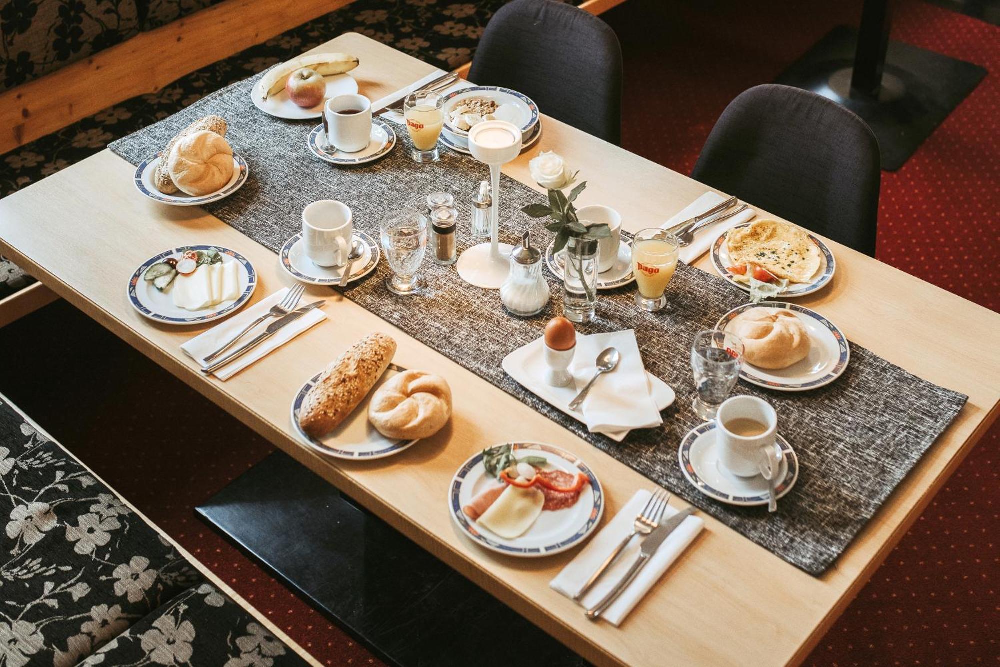 Restaurant Gaestehaus Feldkirchen Feldkirchen bei Graz Екстериор снимка