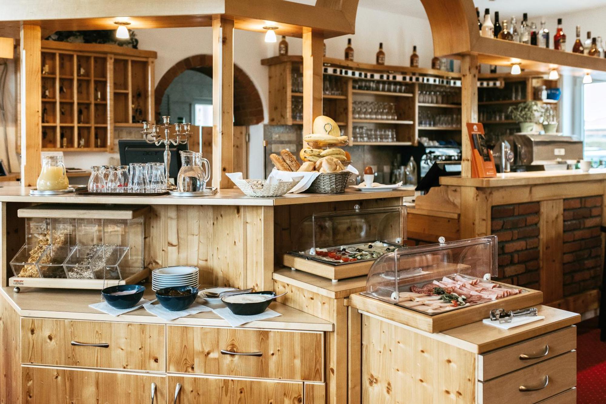 Restaurant Gaestehaus Feldkirchen Feldkirchen bei Graz Екстериор снимка